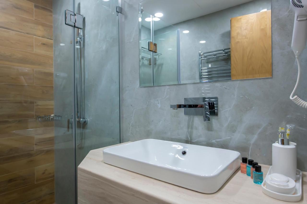 Hotel Solo Tbilisi Luaran gambar