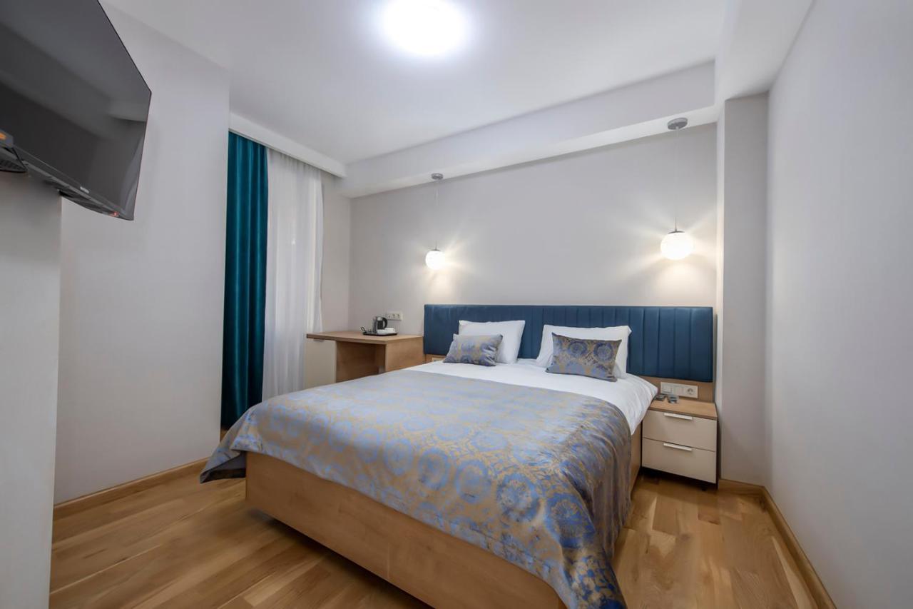 Hotel Solo Tbilisi Luaran gambar