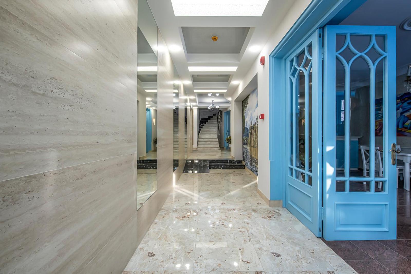 Hotel Solo Tbilisi Luaran gambar